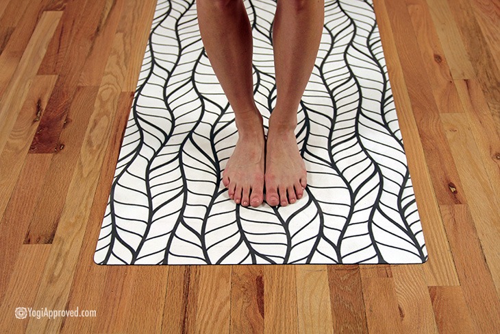 This Self-Rolling Yoga Mat is Like a Giant Slap-on Bracelet