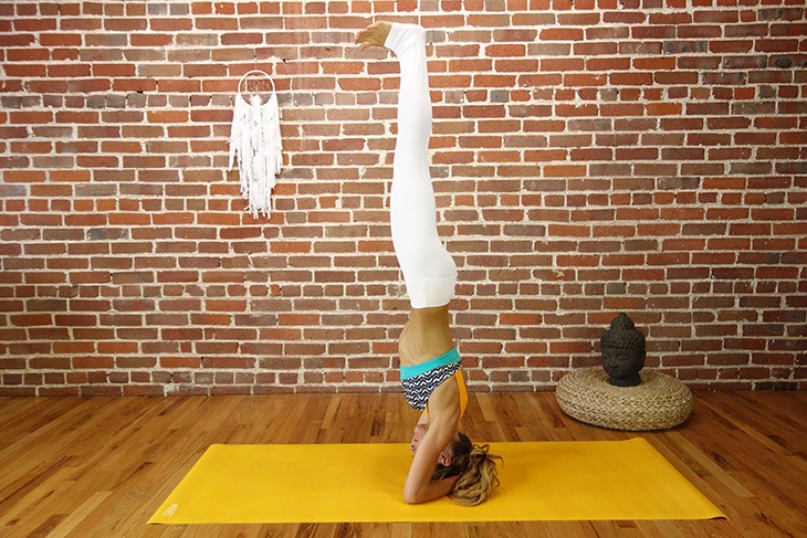 headstand-ashton