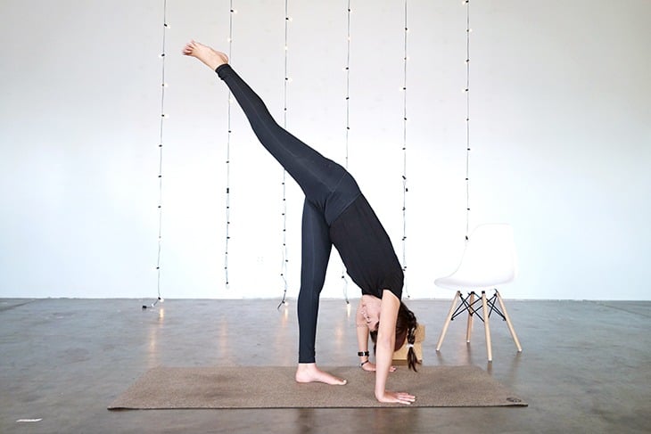 standing split