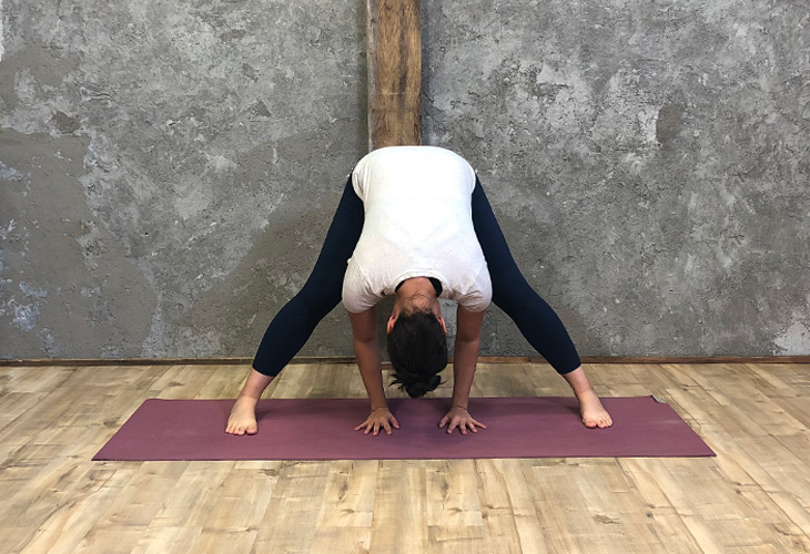 prasarita padottanasana