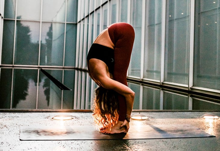 Benefits of Headstand (Sirsasana) + How to Practice